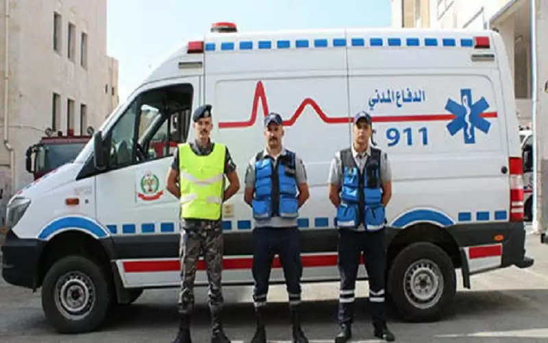 تدهور باص على أوتوستراد الزرقاء