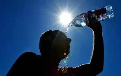 الحرارة الجمعة اعلى من المعدل بـ