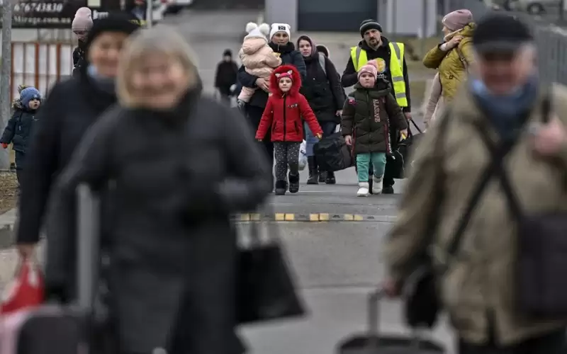 وارسو تتهم باريس وبرلين بأنهما مقربتان