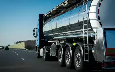 بدء تحميل شحنات النفط العراقي للأردن