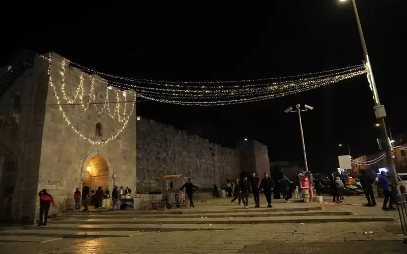 سلطات الاحتلال تمنع المصلين من دخول