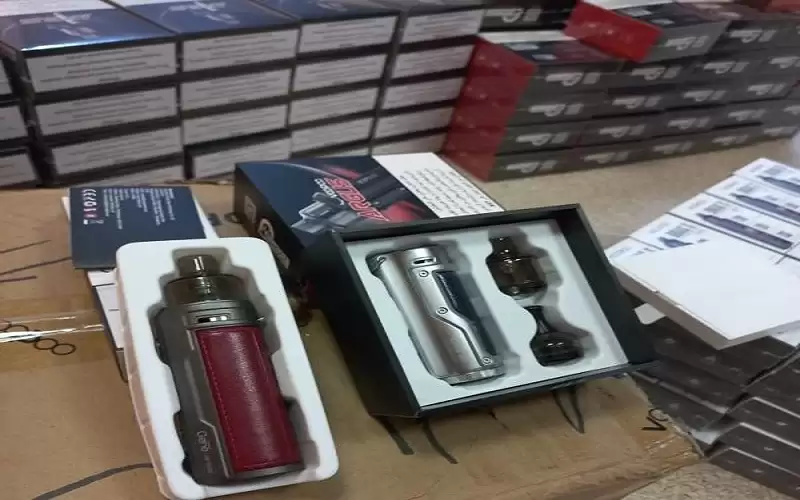احباط تهريب 1242 سيجارة الكترونية ومستلزماتها