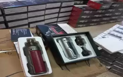 احباط تهريب 1242 سيجارة الكترونية ومستلزماتها