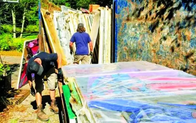 ميكانيكي يعثر على كنز فني في