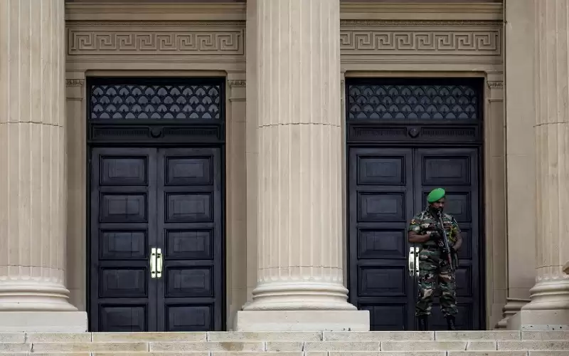 سريلانكا تعلن تعليقا مؤقتا لدفع الديون