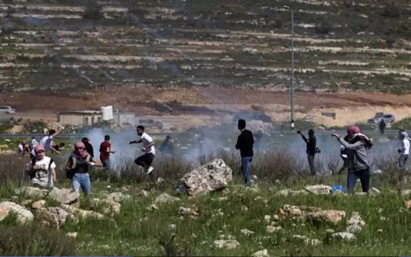 اصابات بمواجهات بين قوات الاحتلال وفلسطينيين