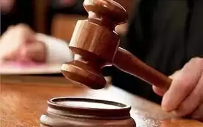 حبس موظفين بتهم الاحتيال واستثمار الوظيفة
