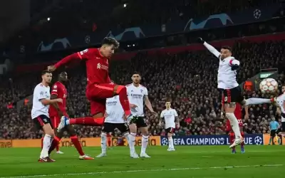 ليفربول إلى نصف النهائي على حساب