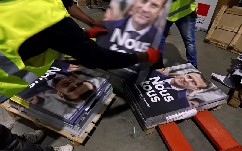 لوبان تصف ماكرون بأنه أكثر رؤساء