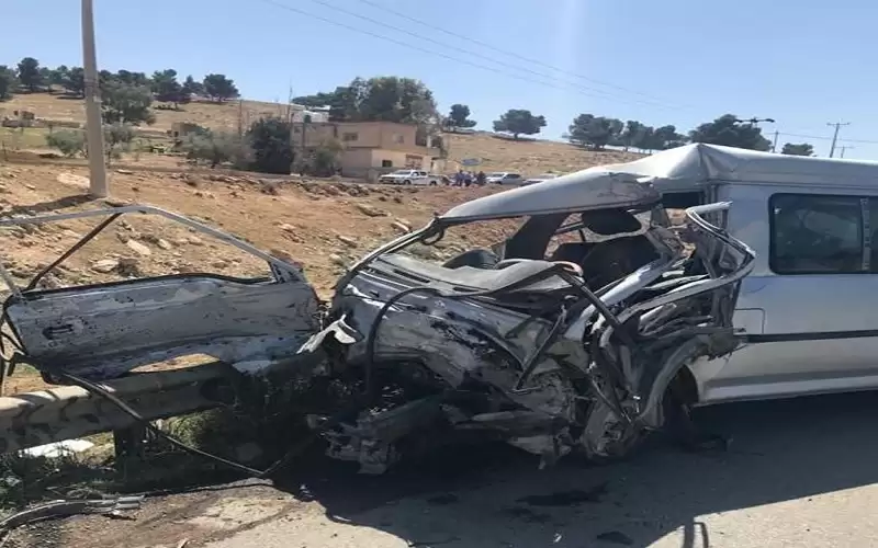 وفاتان و4 إصابات بحادث تصادم في