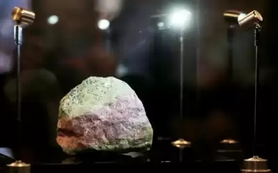 دبي تشهد الكشف عن واحد من