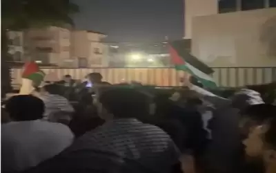 وقفة احتجاجية قرب مسجد الكالوتي نصرة