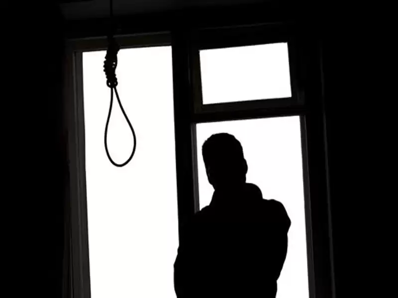 عمان.. الإعدام شنقا لشاب قتل أمه