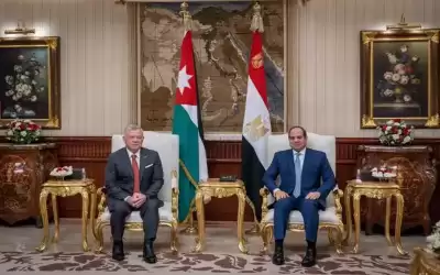 الملك والسيسي يؤكدان ضرورة وقف جميع