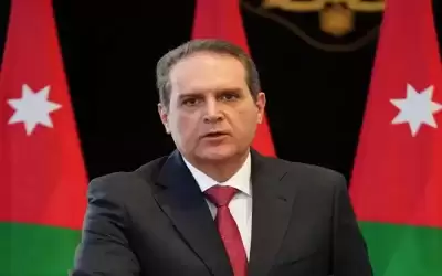 وزير الصحة يقرر زيادة مكافأة الفئة