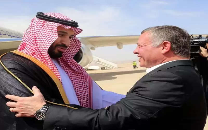 ولي العهد السعودي يطمئن هاتفيا على