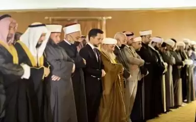 ولي العهد يكرم مجموعة من الأئمة