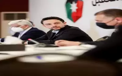 ولي العهد يحضر جانبا من جلسات
