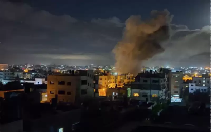 طائرات الاحتلال الإسرائيلي تقصف عدة مواقع