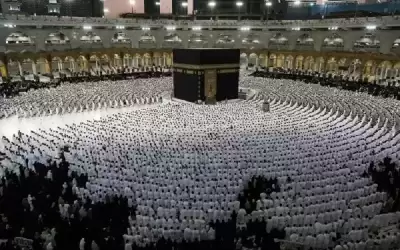 مليونا مصل ومعتمر في الحرمين الشريفين