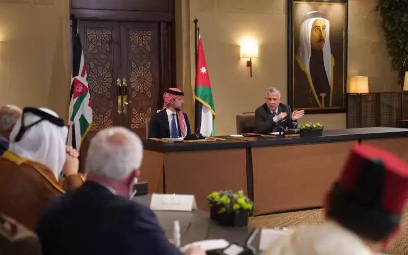 الملك: أهمية توحيد الجهود العربية لوقف