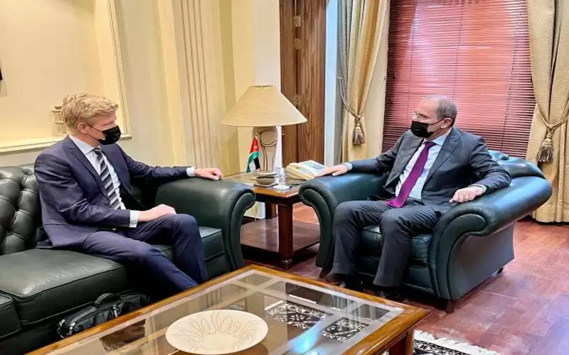 الصفدي يلتقي المبعوث الأممي لليمن