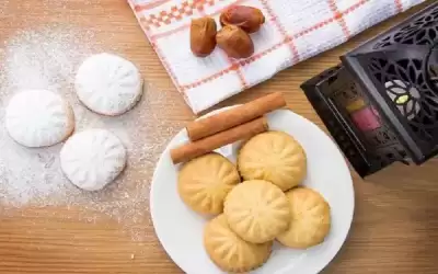 مخاطر الإكثار من تناول الحلويات في