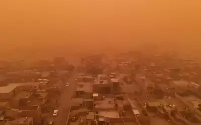 عاصفة ترابية جديدة تضرب العراق وتعلق