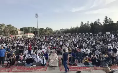 الأردنيون يؤدون صلاة عيد الفطر في