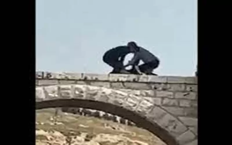 الأمن يمنع انتحار مواطن من أعلى