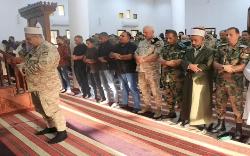 الحنيطي يشارك نشامى القوات المسلحة فرحة