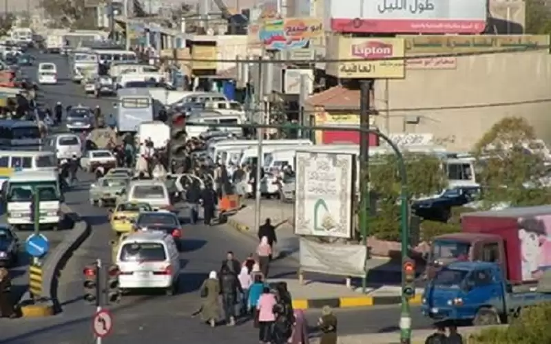 جمع عينات مياه بهدف إجراء فحوصات