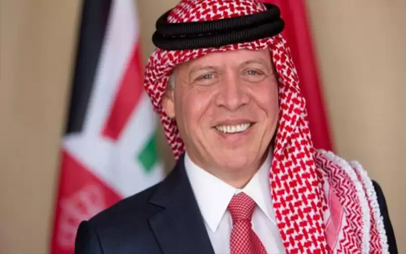 الملك يتبادل التهاني مع ولي عهد