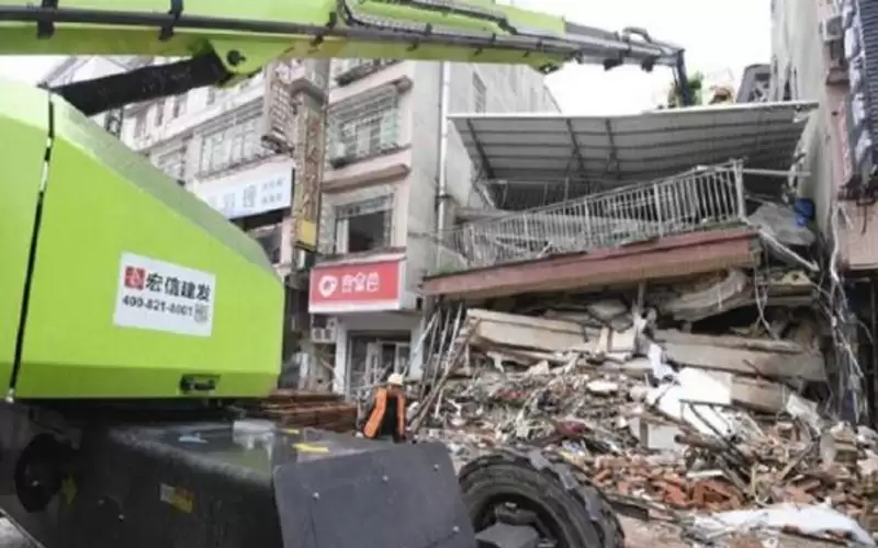 انتشال شخص حي قضى 3 أيام