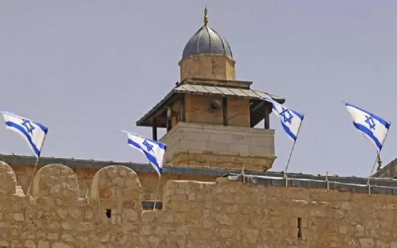 الخارجية الفلسطينية تدين رفع علم إسرائيل