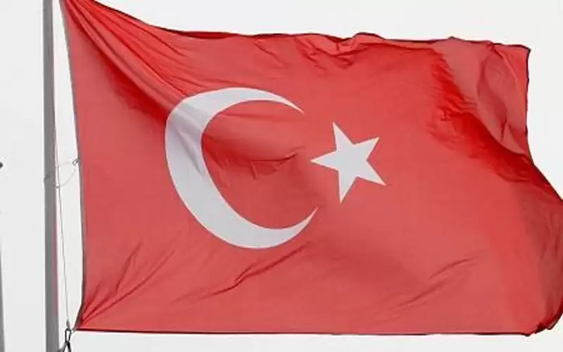 رئيس حزب تركي يتحدى وزير الداخلية