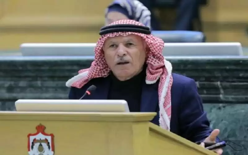 العرموطي يسأل الحكومة عن إقتراضاتها المالية