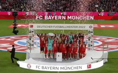 تتويج بايرن ميونخ بلقب الدوري الألماني