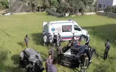وفاة واصابة زوجين بتصادم مركبتين على