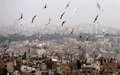 اجواء دافئة بمعظم المناطق وحارة في
