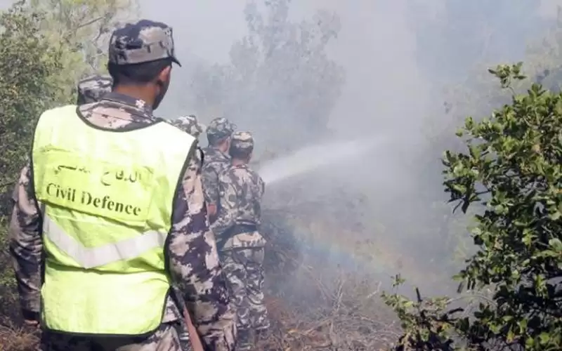 اخماد حريق في حراج سد شرحبيل