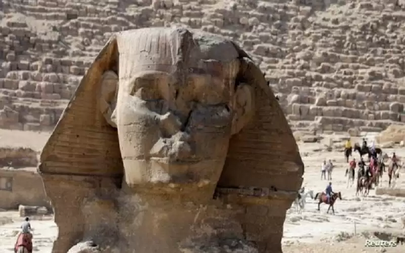 أبو الهول نائما .. حقيقة الضجة
