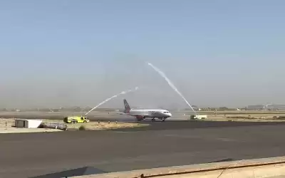 أول رحلة طيران تجارية منذ 6