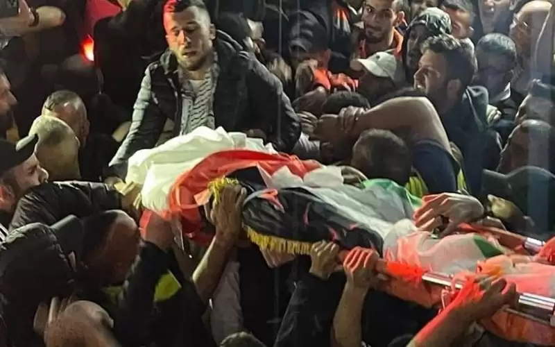 إسرائيل تعتدي على جنازة الشهيد وليد