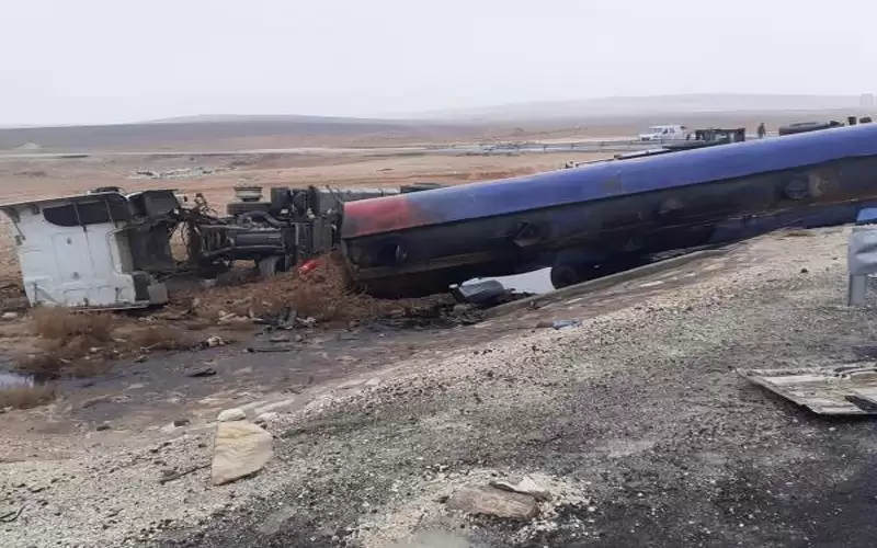 وفاة بتدهور صهريج أعلاف على طريق