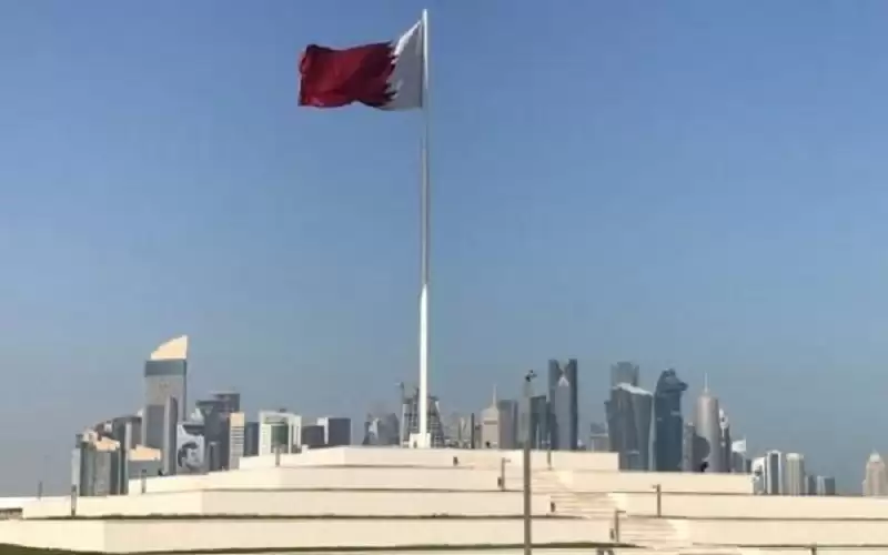 قطر تلغي إلزامية ارتداء الكمامة بالأماكن