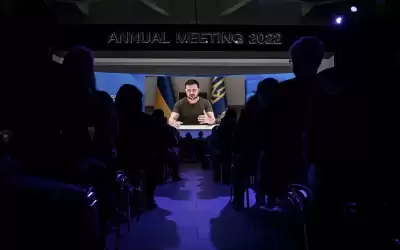 زيلينسكي يطالب منتدى دافوس بتزويد أوكرانيا