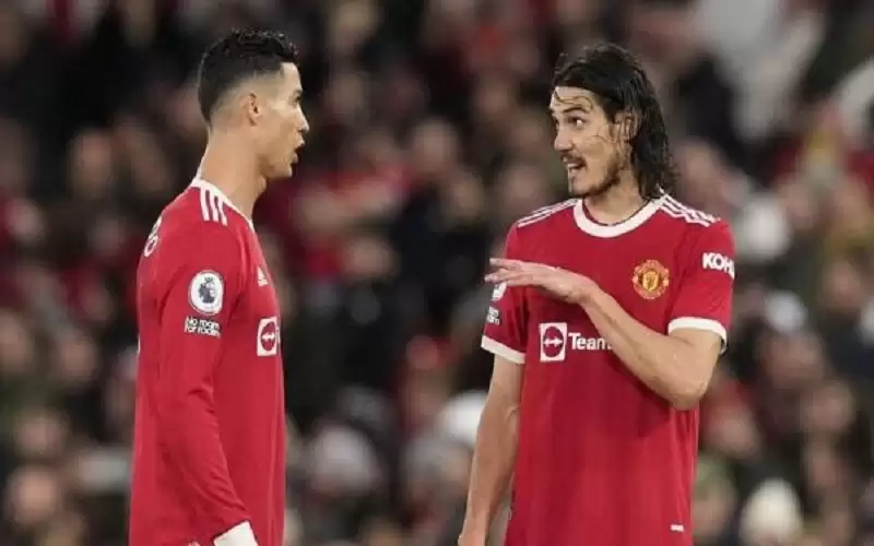 كافاني يودع مانشستر يونايتد بتصرف مشين