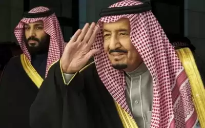 خادم الحرمين وولي عهده يهنئان الملك