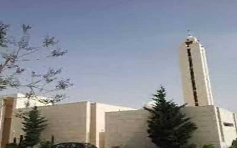 مسجد في عمان يبث أغاني وطنية..